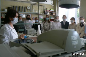 Ознакомительная экскурсия для учащихся «Лицея-интерната 64» в ИБФРМ РАН