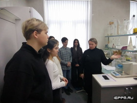 Ознакомительная экскурсия в ИБФРМ РАН для студентов биофака СГУ